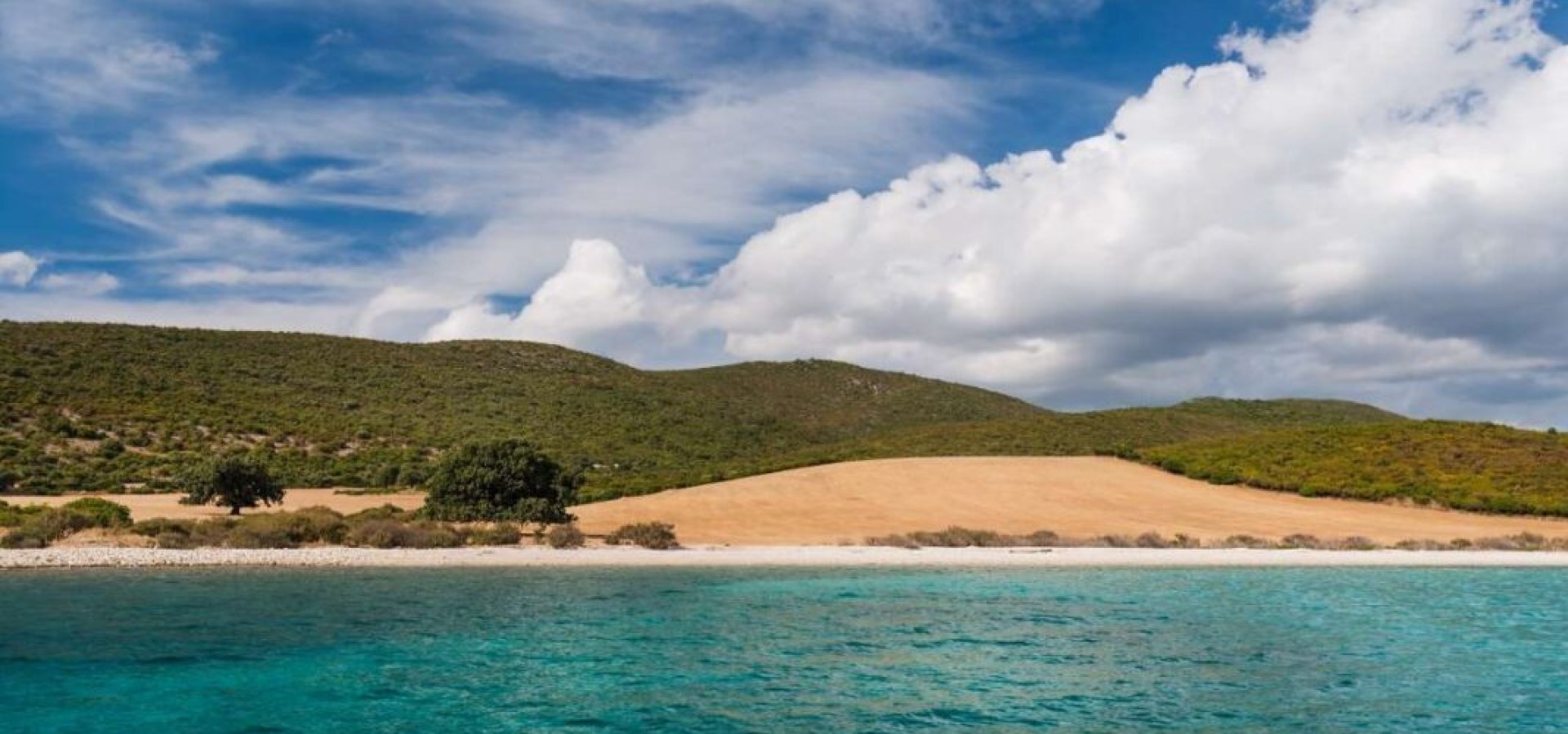 Ένας άγνωστος παράδεισος: Ο «κρυμμένος καλοκαιρινός θησαυρός στην Αιτωλοακαρνανία