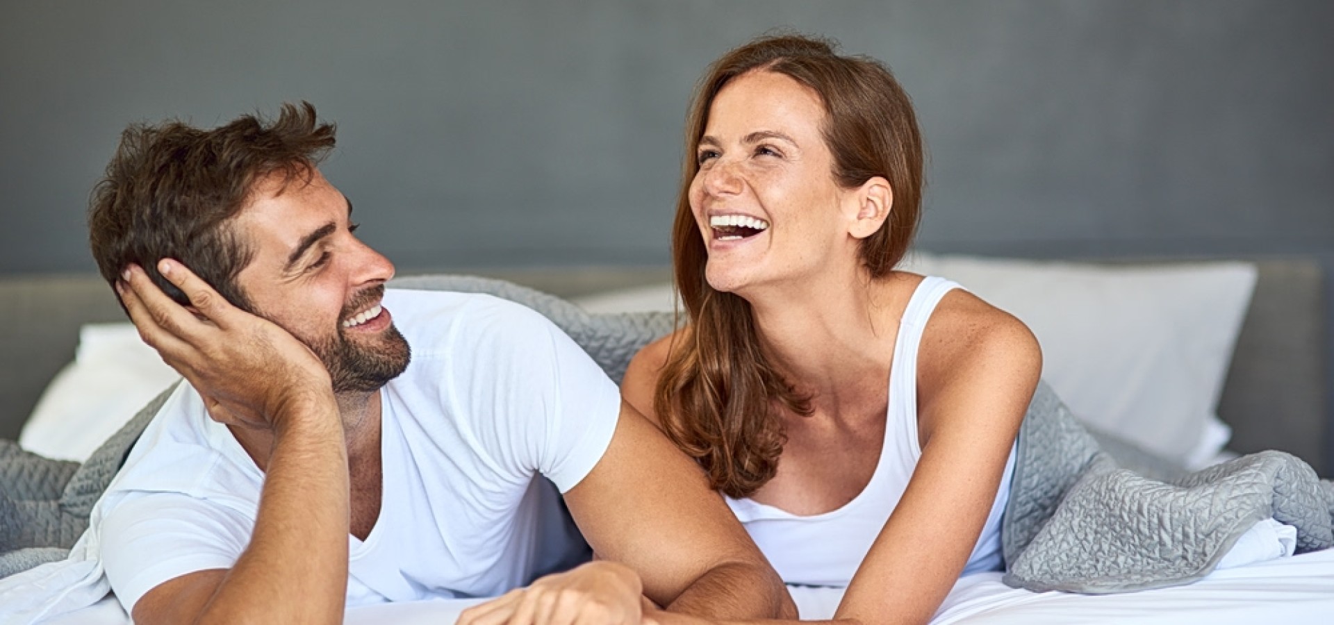 Σχέσεις: Πώς μιλάτε μεταξύ σας για το σεξ;