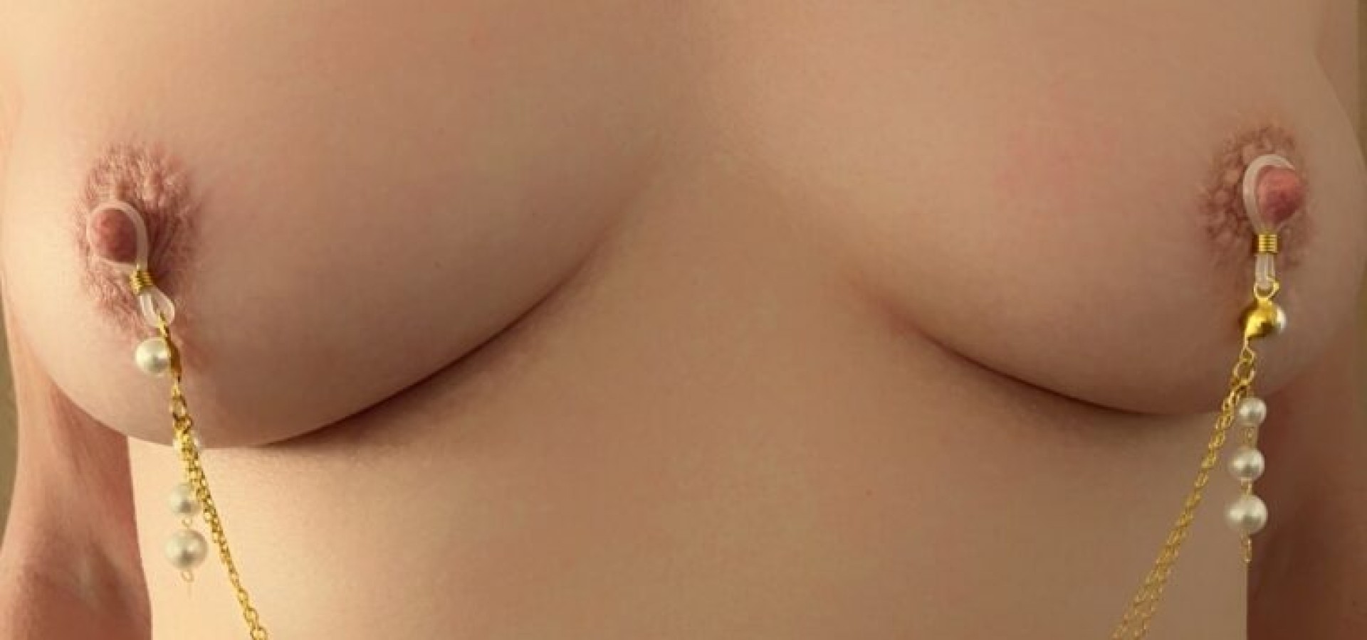 Πρόταση για κέντρο παραθερισμού swingers στην Ελλάδα στο νήμα «Ελληνική κοινότητα Swingers» στον δικτυακό τόπο συζητήσεων (forum) του ιστότοπου bourdela.com