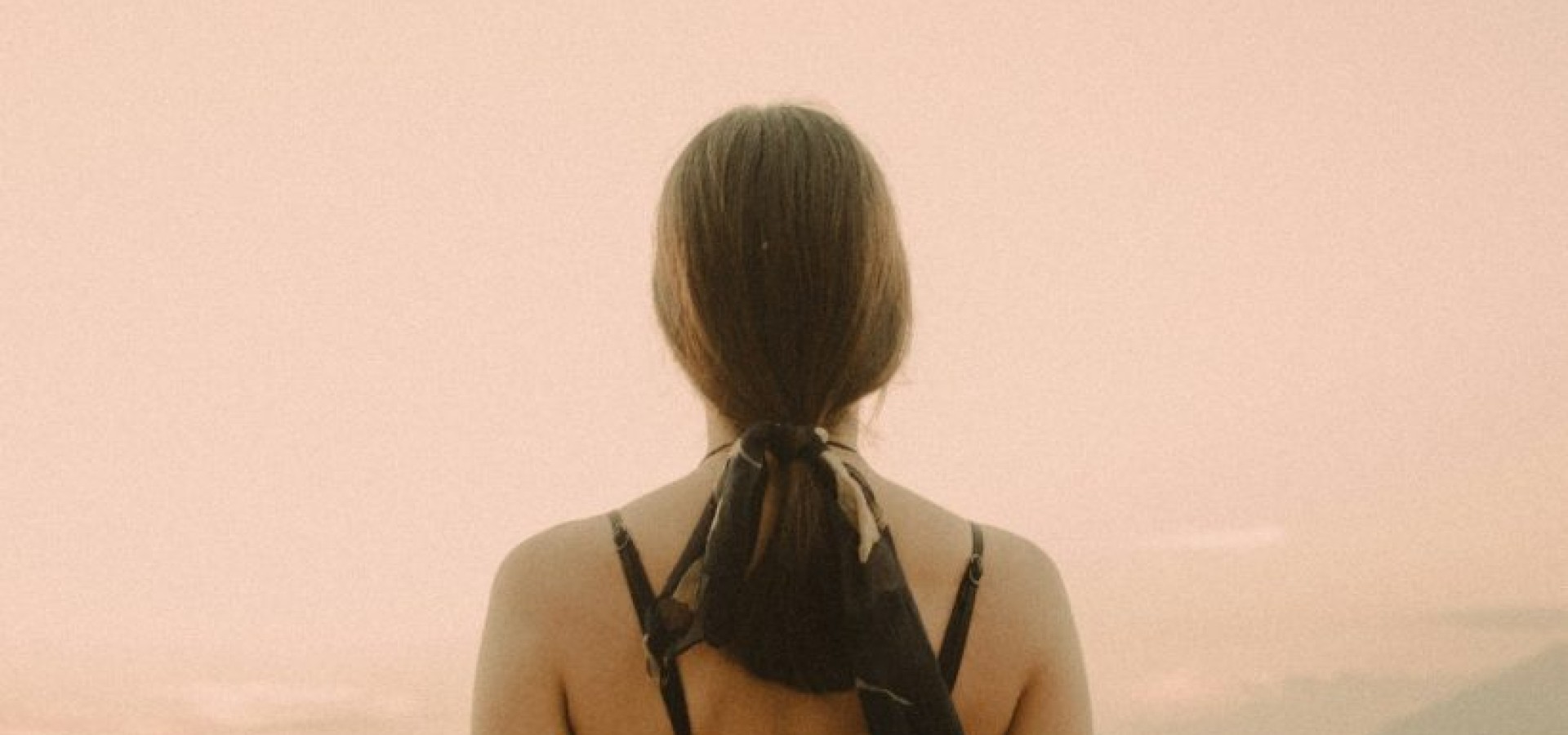Κάποτε λέγαμε «είμαι μαλ@κας» – Τώρα λέμε «προστατεύω την ενέργειά μου»