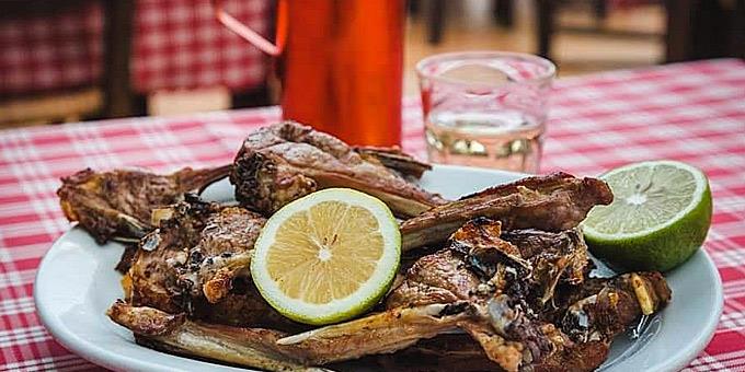 Πού θα φας τα καλύτερα παϊδάκια στην Αθήνα;