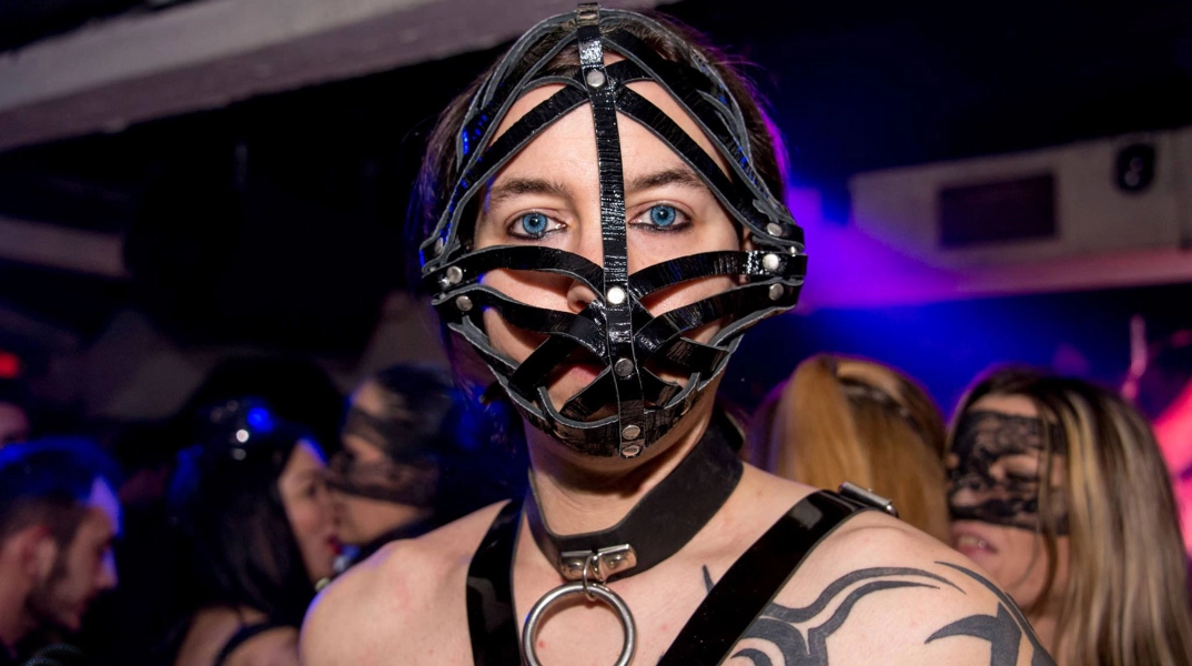 Spank: Τα role play-BDSM σεξ πάρτι της Αθήνας επιστρέφουν