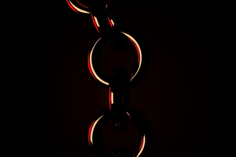 5 στάσεις στο σ#ξ με δεμένα χέρια που θα ανεβάσουν τη θερμοκρασία