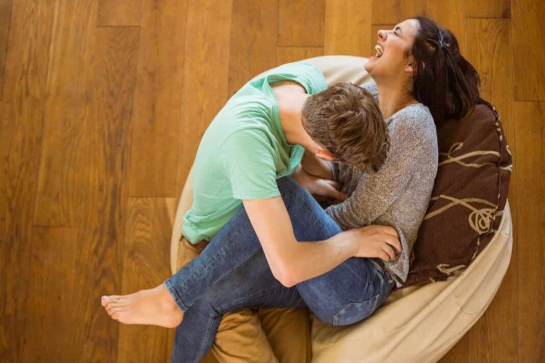 Tεμπέλικα ζευγάρια – Πώς να απολαμβάνετε το σεξ με μηδενική προσπάθεια