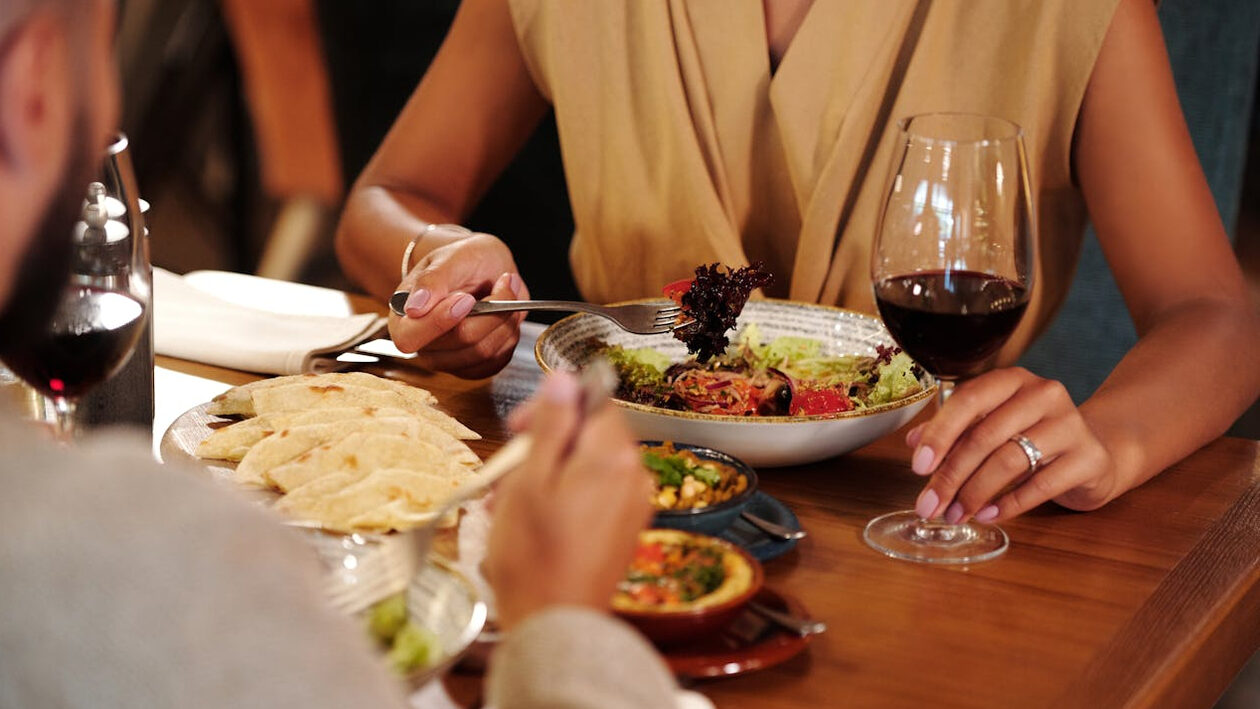 3 λόγοι για να πας μία γυναίκα για φαγητό στο πρώτο ραντεβού