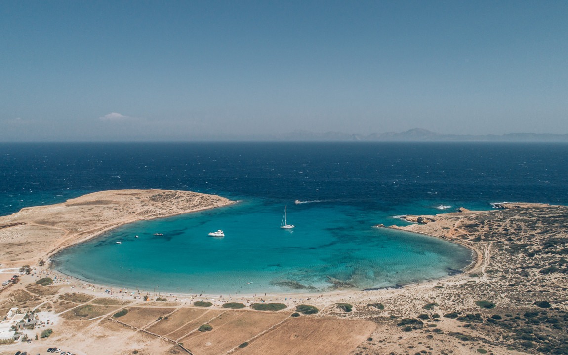 4 από τις πιο εμβληματικές παραλίες της Ελλάδας και το «μυστικό» για να τις επισκεφθείς  